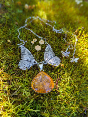 Adjustable Amber Butterfly Necklace