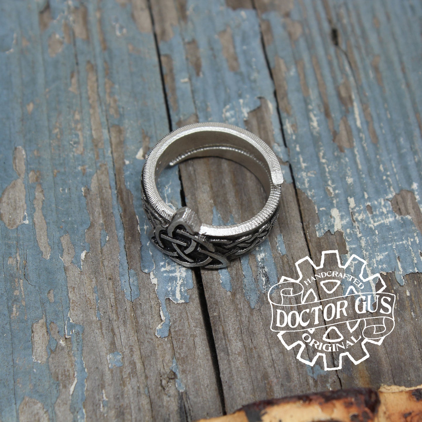 Triquetra Ring