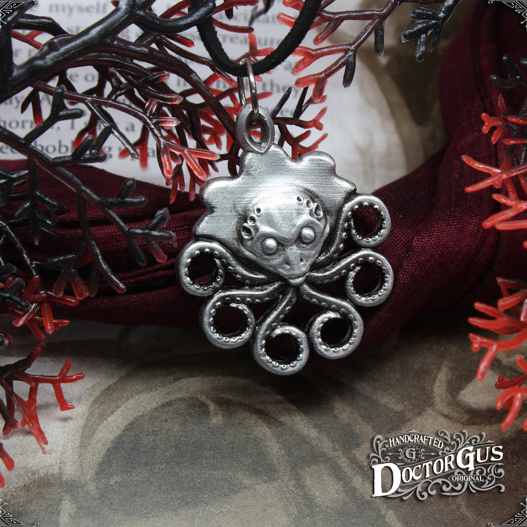 Teslacon XI - Martian Pendant